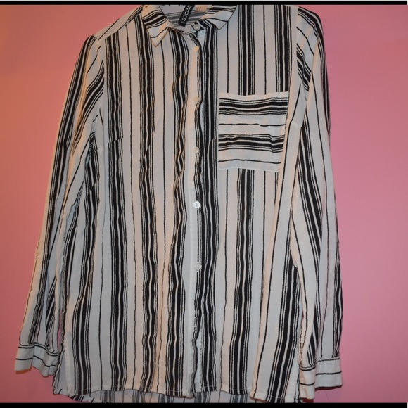 H&M Tops - H&M Striped Button down